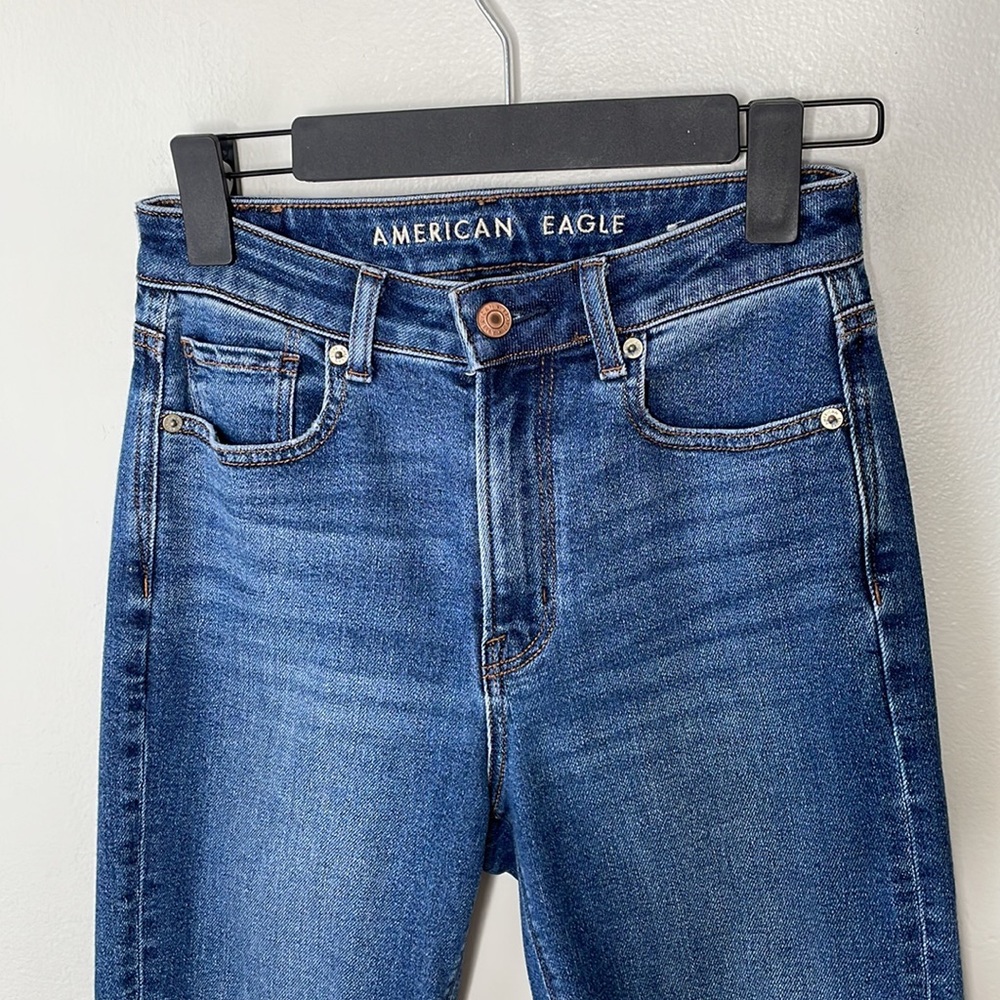 NWOT American Eagle Mom jeans - Picture 4 of 10